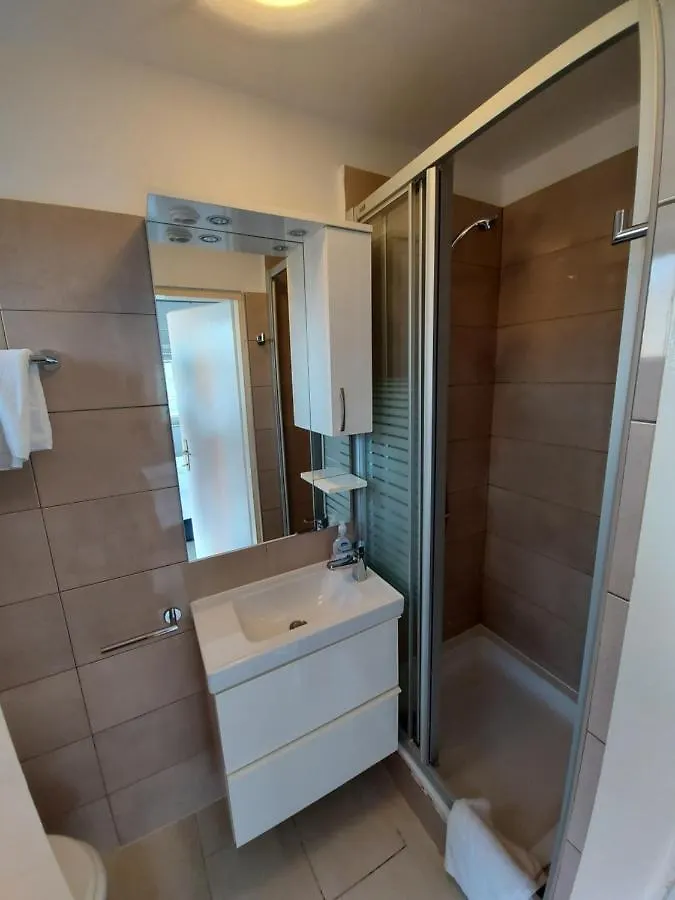 Guest House Nina Novigrad  Croatia
