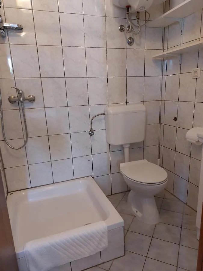 Guest House Nina Novigrad  2*, Novigrad (Istria)