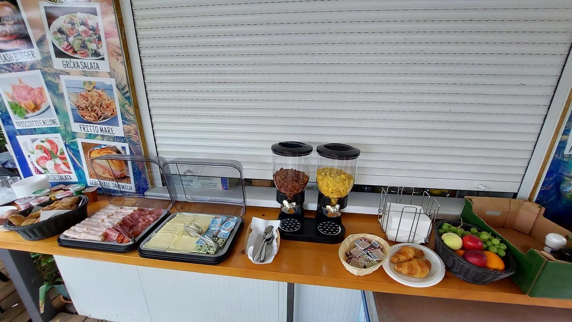 Guest House Nina Novigrad  2*, Novigrad (Istria) Croatia
