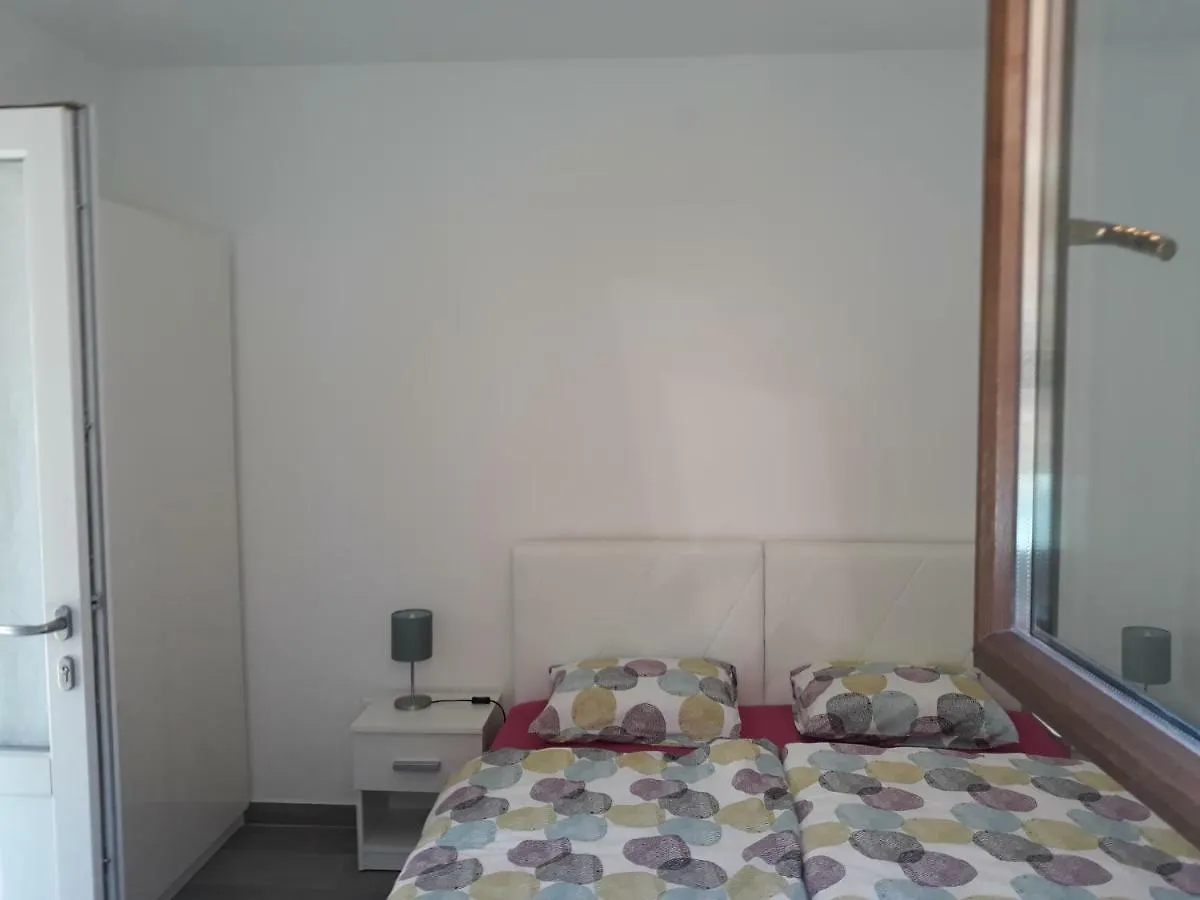 **  Guest House Nina Novigrad  Croatia