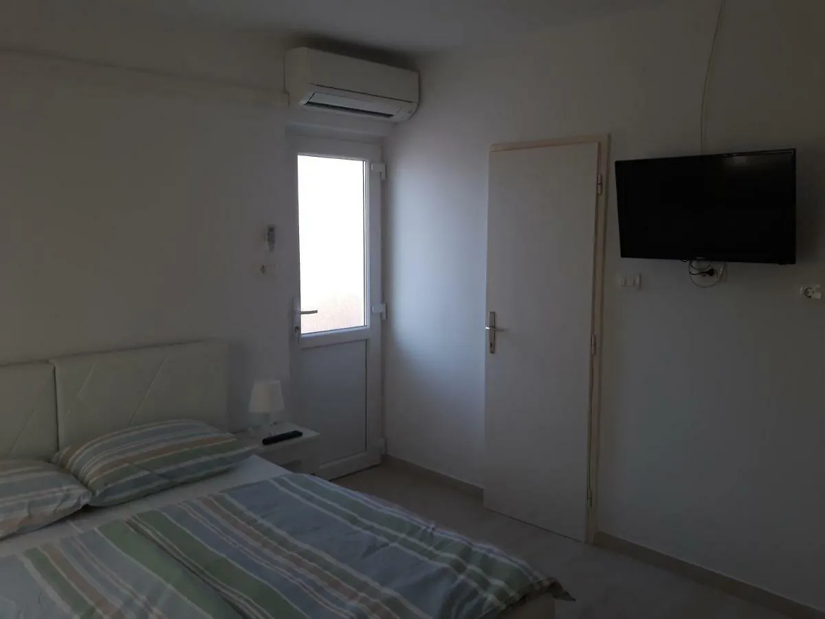 Guest House Nina Novigrad  Croatia